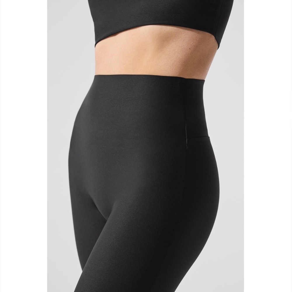 ALO YOGA AIRLIFT HIGH - WAIST SLEEK LEGGING - BLACK - Picture 4 of 6